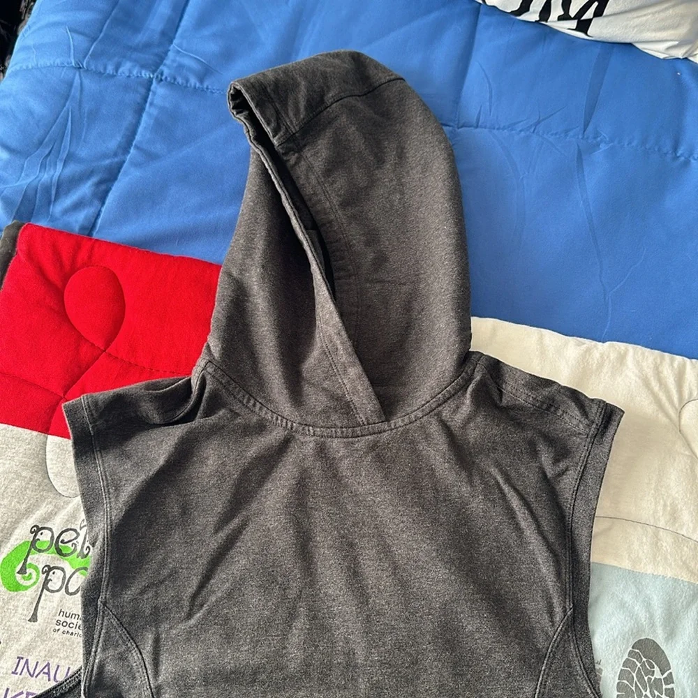 Lululemon Blissed Out Sleeveless Hoodie Heathered Black/Gray Sz 4! - Picture 7 of 10